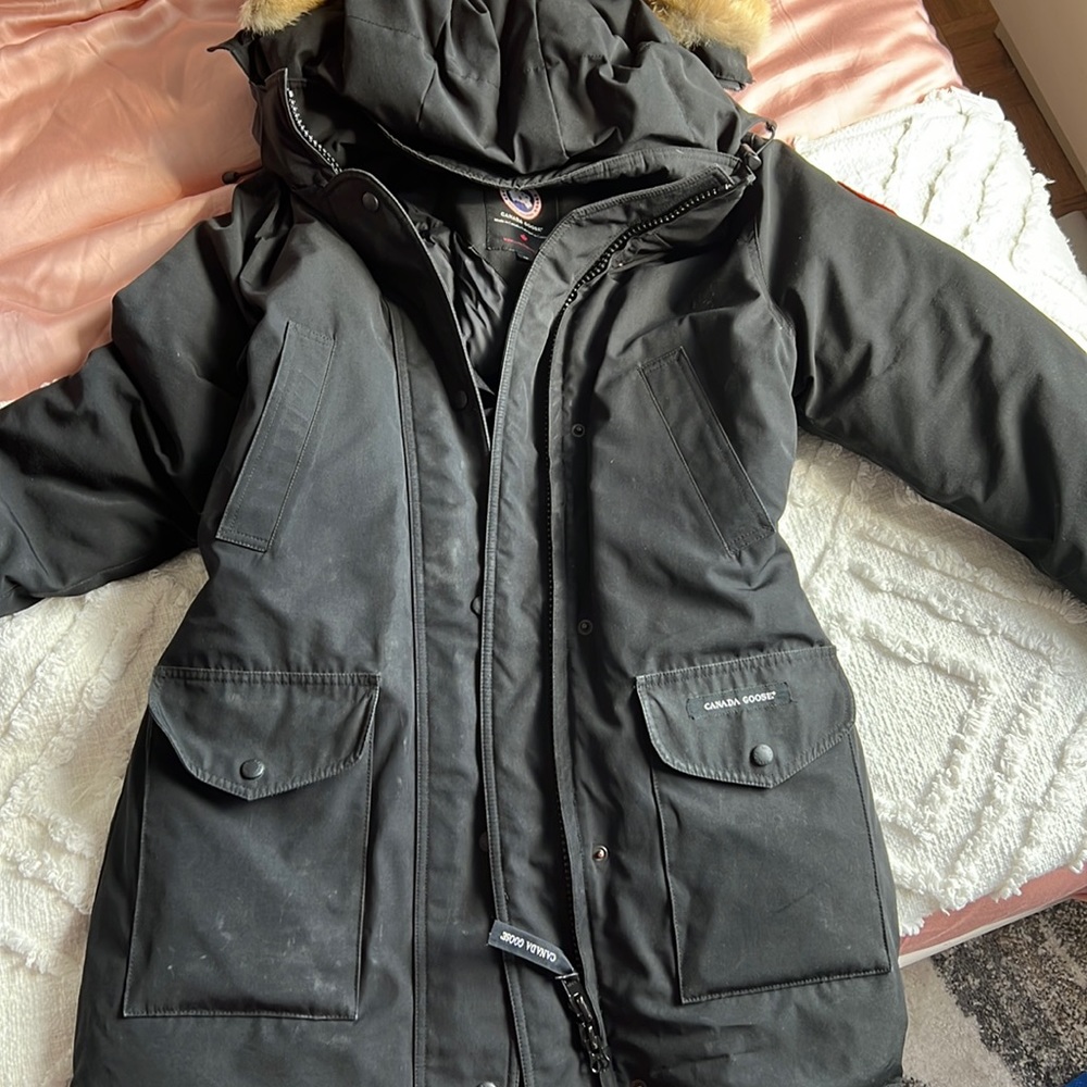 Canada Goose jacket, black color, size small.